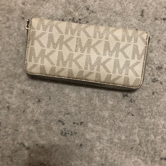 Wallet - Picture 2 of 8